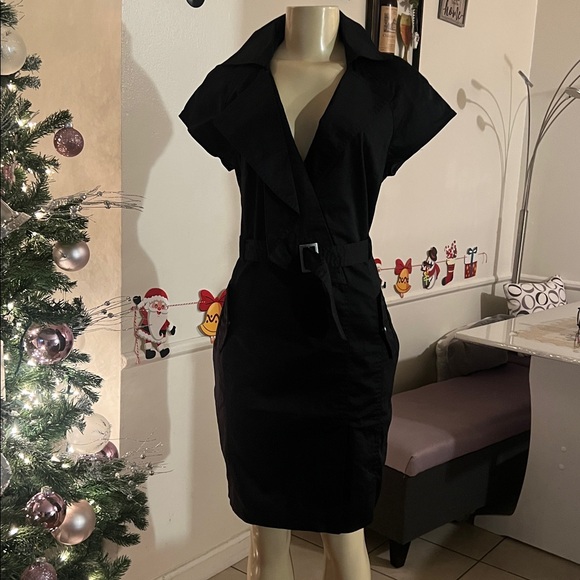 VENUS Dresses & Skirts - VENUS Black Mini Dress with Belt